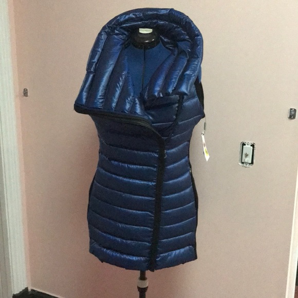 Puff vest. NWT - Picture 2 of 4